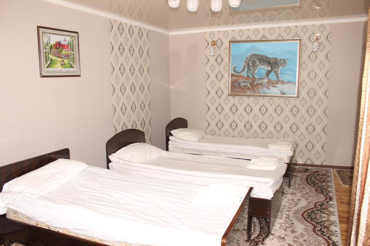 Naryn Guest House Jamal מראה חיצוני תמונה