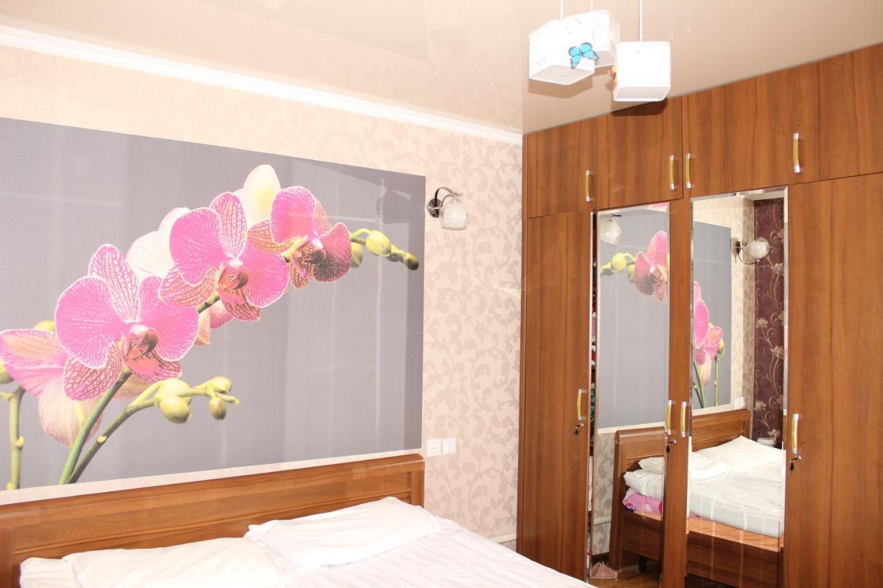 Naryn Guest House Jamal מראה חיצוני תמונה