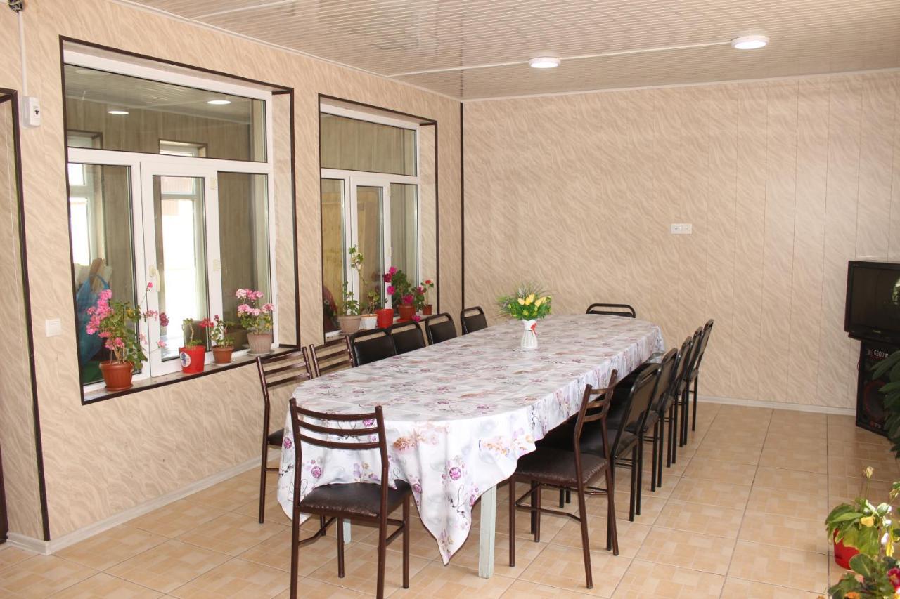 Naryn Guest House Jamal מראה חיצוני תמונה