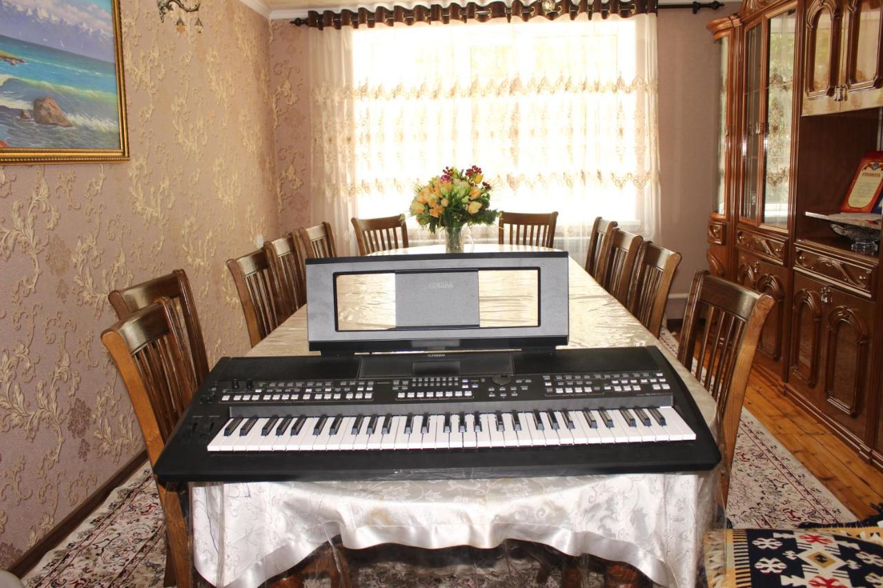 Naryn Guest House Jamal מראה חיצוני תמונה