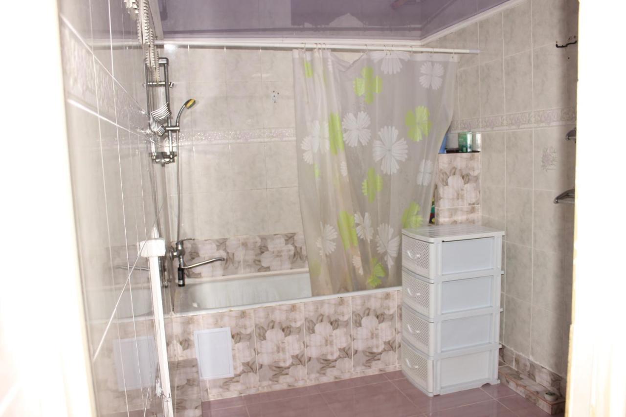 Naryn Guest House Jamal מראה חיצוני תמונה
