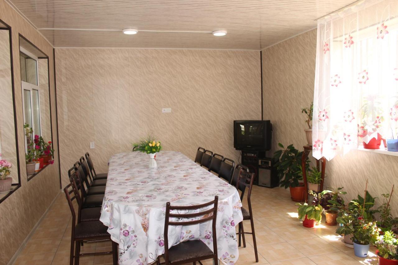 Naryn Guest House Jamal מראה חיצוני תמונה