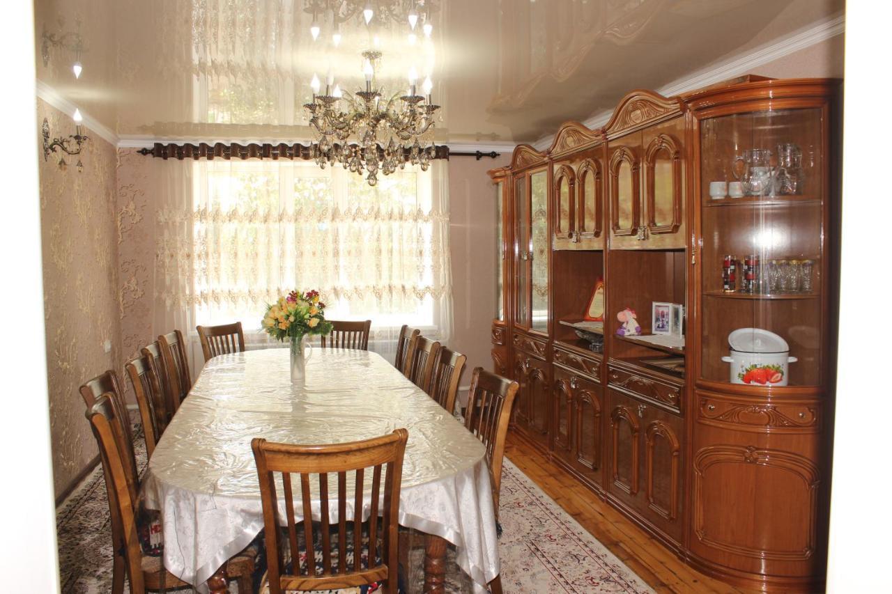 Naryn Guest House Jamal מראה חיצוני תמונה