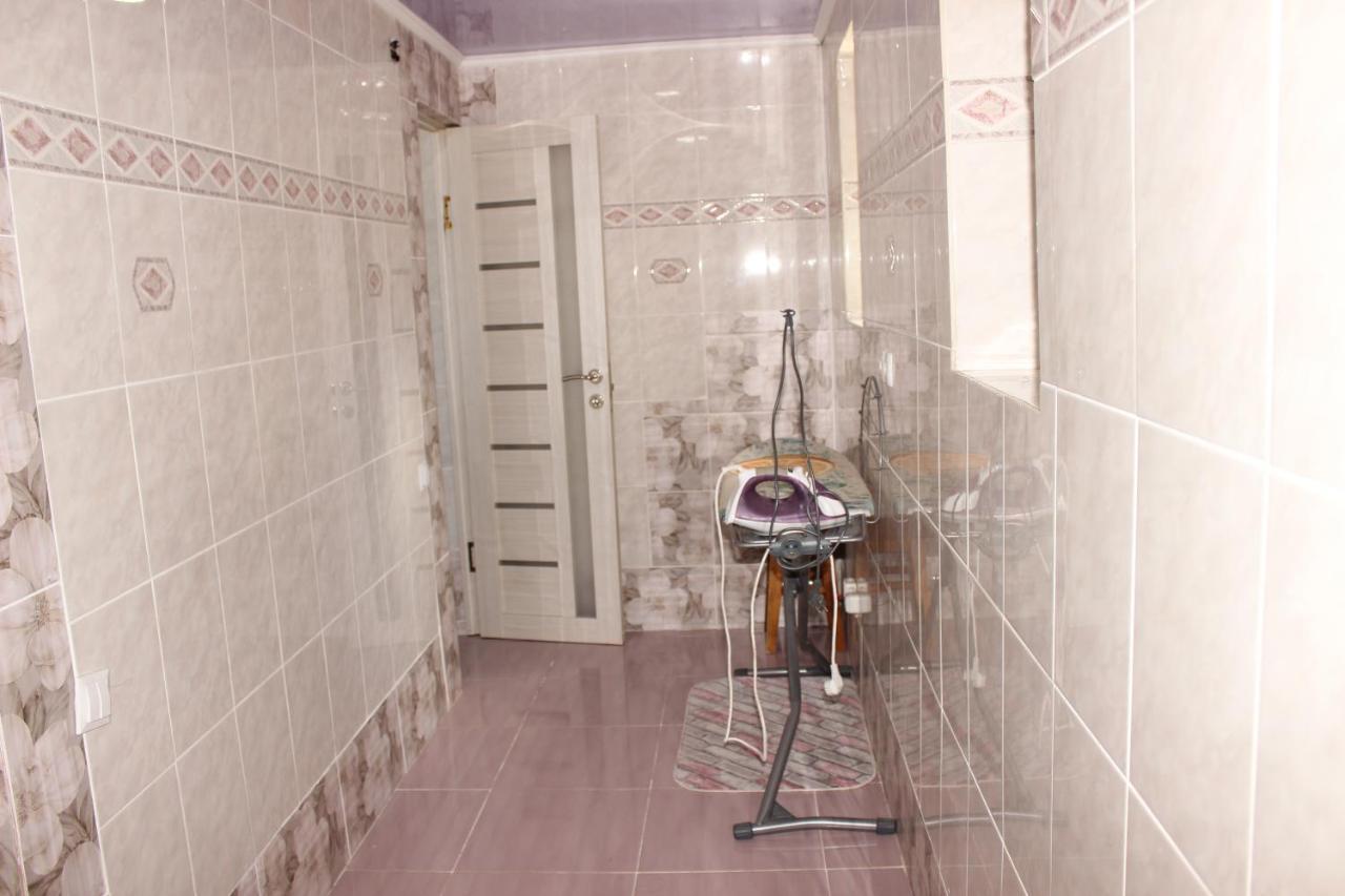 Naryn Guest House Jamal מראה חיצוני תמונה