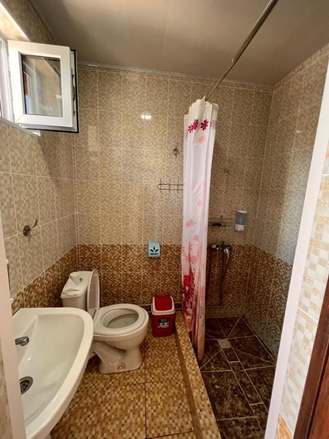 Naryn Guest House Jamal מראה חיצוני תמונה