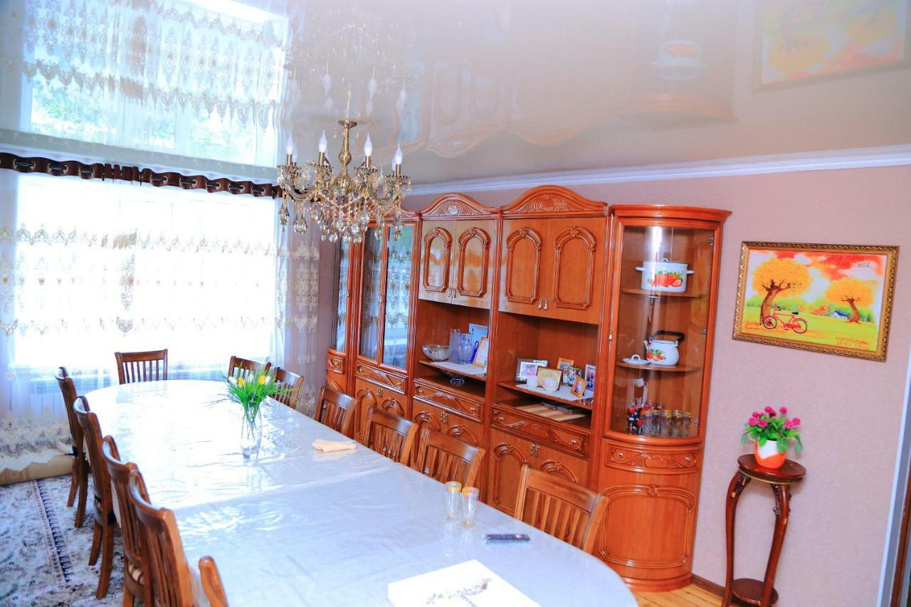 Naryn Guest House Jamal מראה חיצוני תמונה
